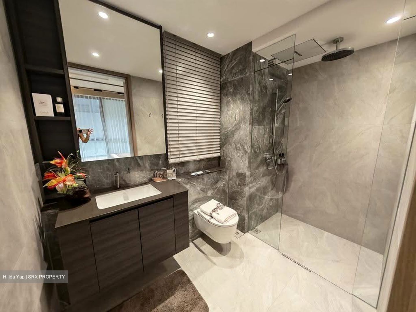 Lakeside Drive (D22), Condominium #623130751